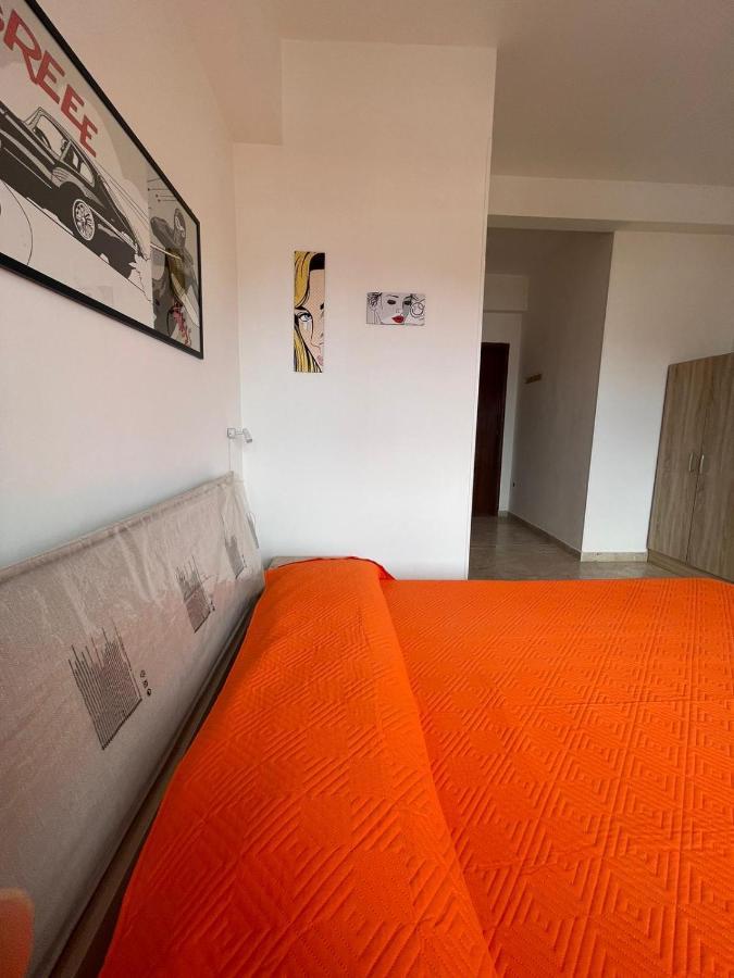 La Finestra Sul Mare B&B Crotone Exterior photo