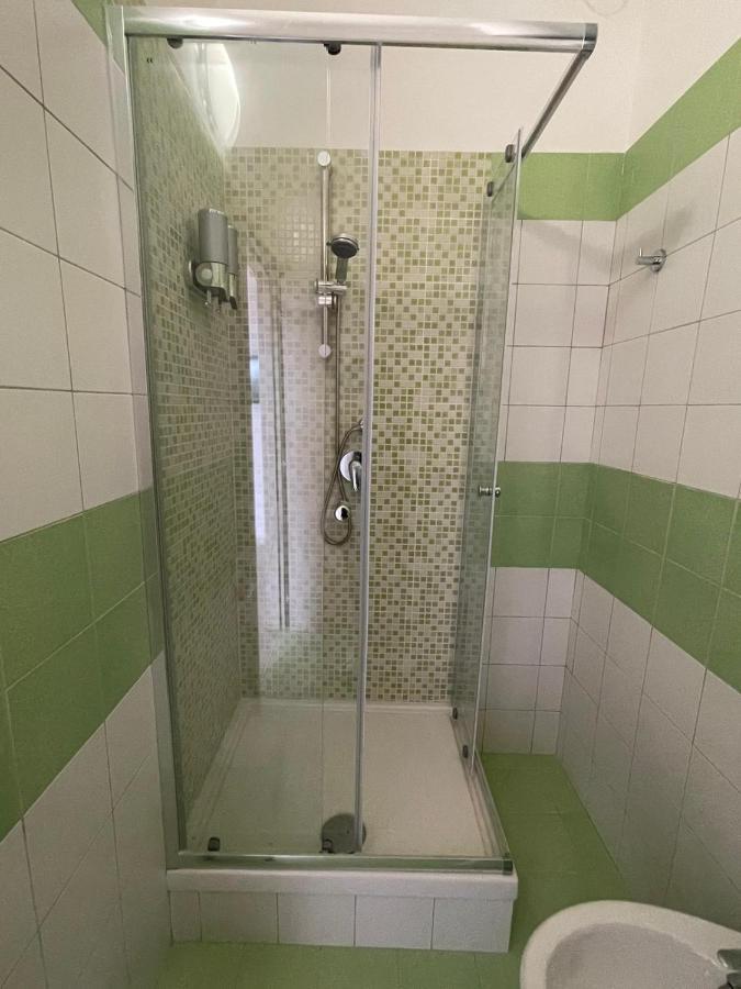 La Finestra Sul Mare B&B Crotone Exterior photo